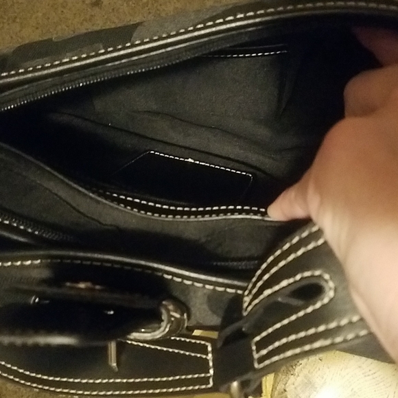 Gitana Black Shoulder Bag w/ Belt Buckle snap button front w/ zipper - Picture 5 of 12